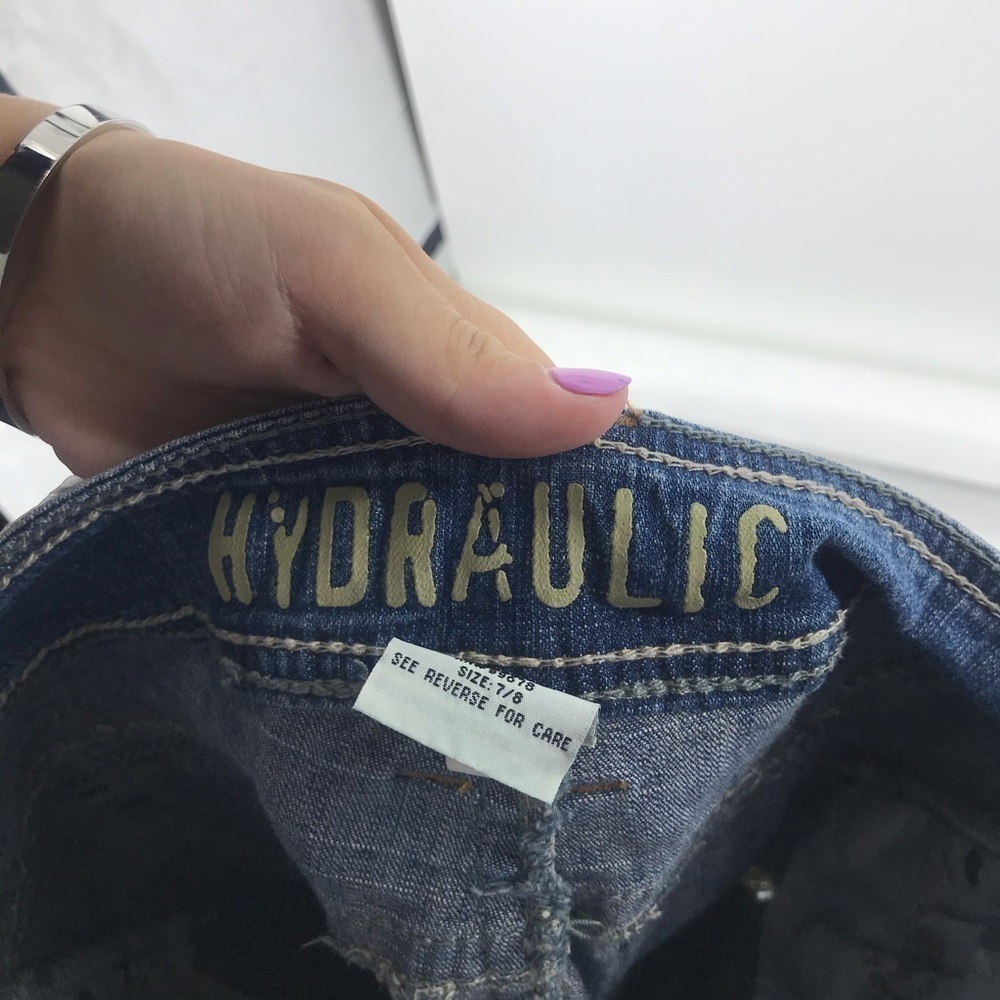 Hydraulic‎ Distressed Jean Capri - Picture 5 of 7
